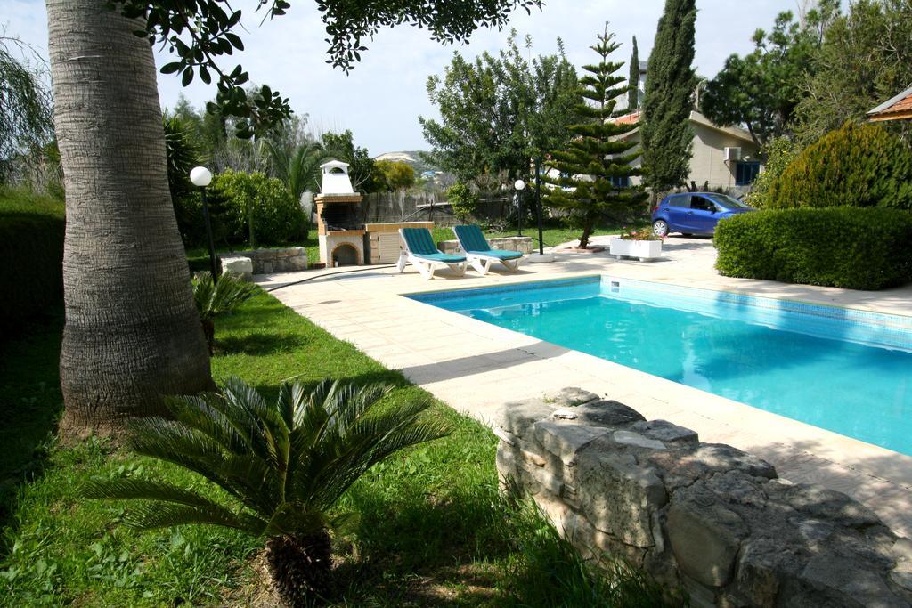 Alonia Villas 피조우리 외부 사진